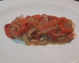 Foto del paso 5 de la receta: Escalibada con ventresca de atún y aceitunas negras