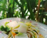 Foto langkah ke 9 dari resep Tumis Tauge dan Sawi Putih.