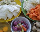 Foto langkah ke 1 dari resep Capcai kuah sederhana.