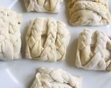 A picture of step 3 of Braided samosa.