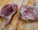 Foto del paso 2 de la receta: Codornices guisadas al vino, con calabaza