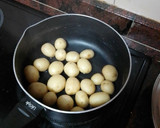 Foto del paso 5 de la receta: Hígado adobado a la plancha con papas arrugas