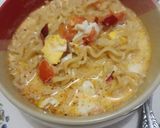 Foto langkah ke 5 dari resep Indomie Kari Ayam Kuah Susu.