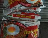 Foto langkah ke 1 dari resep Birthday Cake Flying Noodle with Indomie Goreng.