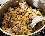 A picture of step 7 of Corn, Tuna, and Egg Salad Sandwich.
