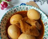 Foto langkah ke 6 dari resep Semur Tahu & Telur Pedas.