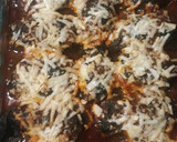 Foto del paso 6 de la receta: Niños envueltos en acelga con carne al horno