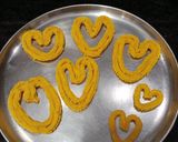 हृदय आकार चक्री (chakri recipe in marathi) रेसिपी स्टेप 10 फोटो 