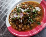 A picture of step 9 of Ragda patties- aloo tikki chaat.