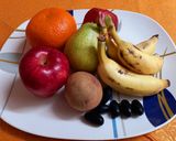 फ्रूट कस्टर्ड (fruit custard recipe in marathi) रेसिपी स्टेप 1 फोटो 