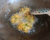 A picture of step 3 of Tasty palak vada.