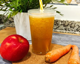 Foto del paso 2 de la receta: Zumo diurético de perejil🌿, apio🌵 y manzana🍎