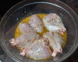 Foto del paso 2 de la receta: Muslos de pollo asados en freidora de aire con papas arrugas y mojo