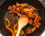 A picture of step 3 of Shakshuka with Sausage.