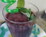 Foto del paso 4 de la receta: Jugo de berries y mentas