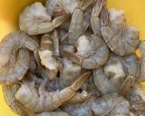Foto langkah ke 1 dari resep Udang Asam Manis.