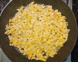 Foto del paso 2 de la receta: Rollitos de papel de arroz dulce con manzana y canela