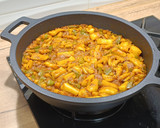 Foto del paso 7 de la receta: Arroz con sepia y garbanzos