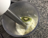 Foto del paso 2 de la receta: Papilla de frutas con yogur 🥝🥛🍌