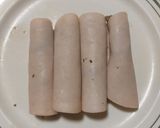 Foto del paso 2 de la receta: Rollitos light de pechuga de pavo con champiñones