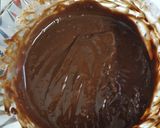 A picture of step 4 of 5 minutes chocolate non bake pie.