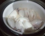 Foto langkah ke 3 dari resep Gulai cumi isi.