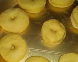Foto langkah ke 4 dari resep Donat ubi.