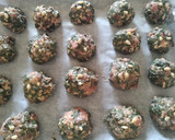 Foto del paso 4 de la receta: Bolitas de acelgas blancas y rojas