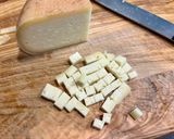 Foto del passaggio 1 della ricetta 225 • Insalata di melone e pecorino stagionato del casaro 🐑🐑🐑