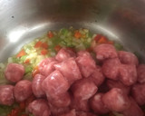 Foto del paso 4 de la receta: Arroz con longanizas y verduras 🍅 🫑 🧅