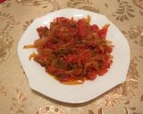 صورة لخطوة 2 من وصفة شكشوكة البصل والطماطم 🍅 سهلة وسريعة