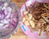 A picture of step 1 of Tamil Nadu Special Dry Fish Curry.