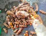 Hình bước làm 1 của món Mứt nghệ mật ong