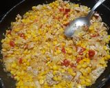 Foto del paso 3 de la receta: Empanaditas de choclo con pollo, salsa blanca y queso