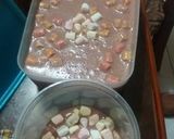 A picture of step 3 of Homemade rockyroad icecream.