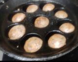 A picture of step 5 of Red rice paniyaram.