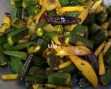 A picture of step 4 of Bhindi, Aloo, Pyaz Fry.