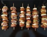 Csirkenyárs fűszeres hasábbal, kétféle mártogatóssal recept fázis 2 fotója