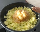 Foto del paso 4 de la receta Revuelto calabacín con cebolla