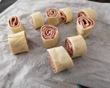 Foto del paso 4 de la receta: Rollitos de hojaldre y jamón en freidora de aire