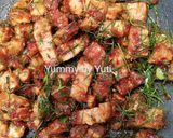 รูปขั้นตอนการทำที่ 5 ของ หมูกรอบผัดพริกแกงแดง