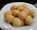 A picture of step 4 of Sesame Balls (Onde-Onde).