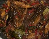Foto langkah ke 3 dari resep Ikan Tongkol Kecap Pedas.