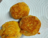 Foto del paso 4 de la receta: Potaje de garbanzos con acelgas y albóndigas de bacalao