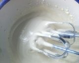 A picture of step 4 of Dates ice cream.