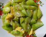 รูปขั้นตอนการทำที่ 6 ของ บวบผัดไข่