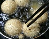 Hình bước làm 7 của món Bánh rán lúc lắc