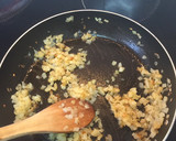 Foto del paso 1 de la receta: Empanada de chorizo en honor a mi padre!!
