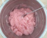 Gambar langkah 4 resipi Sakura Mochi Bites.