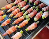 Hình bước làm 3 của món Thịt ba chỉ cuộn măng tây nướng ngũ vị hương